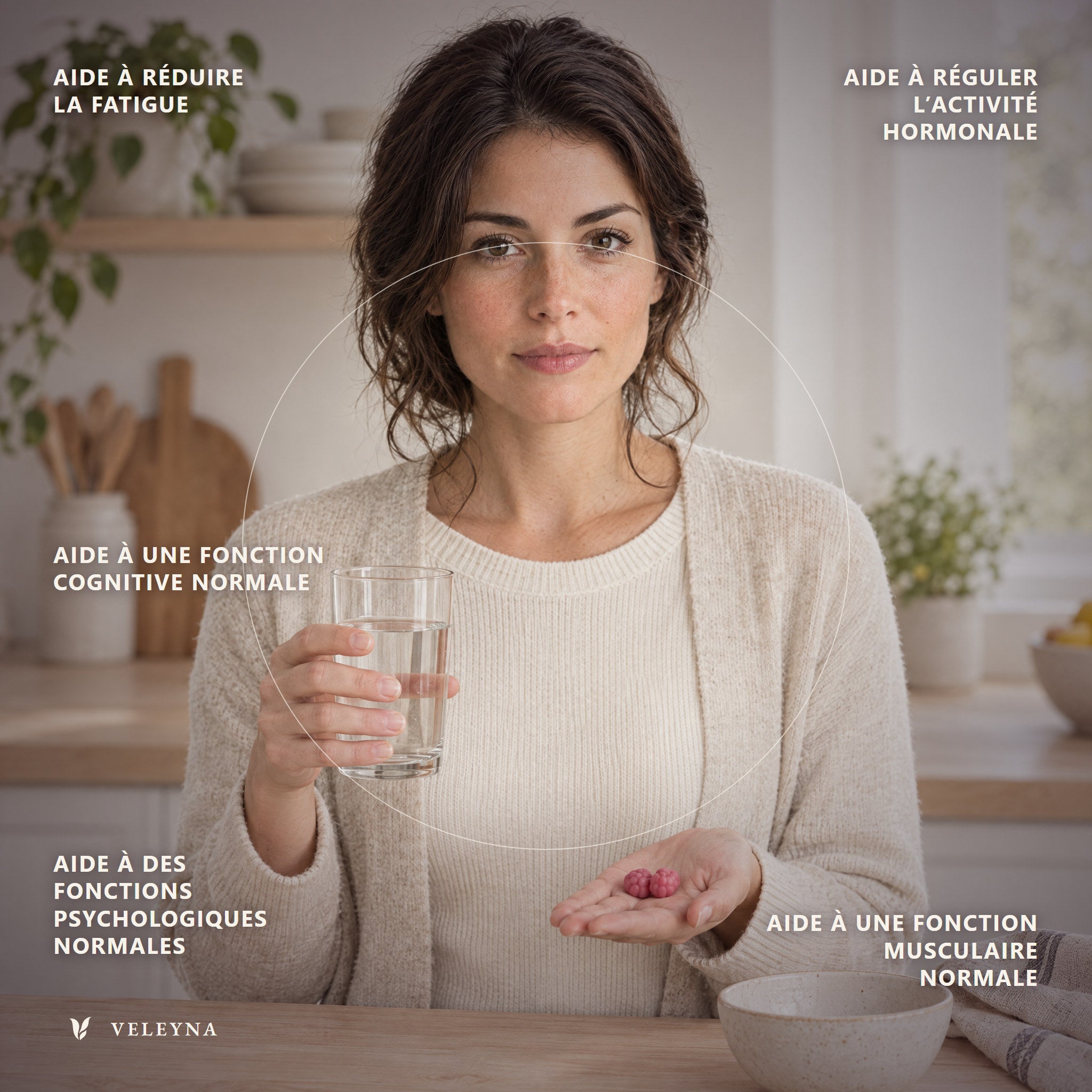 Les cinq bénéfices de DAILY autour d'une femme tenant deux gummies