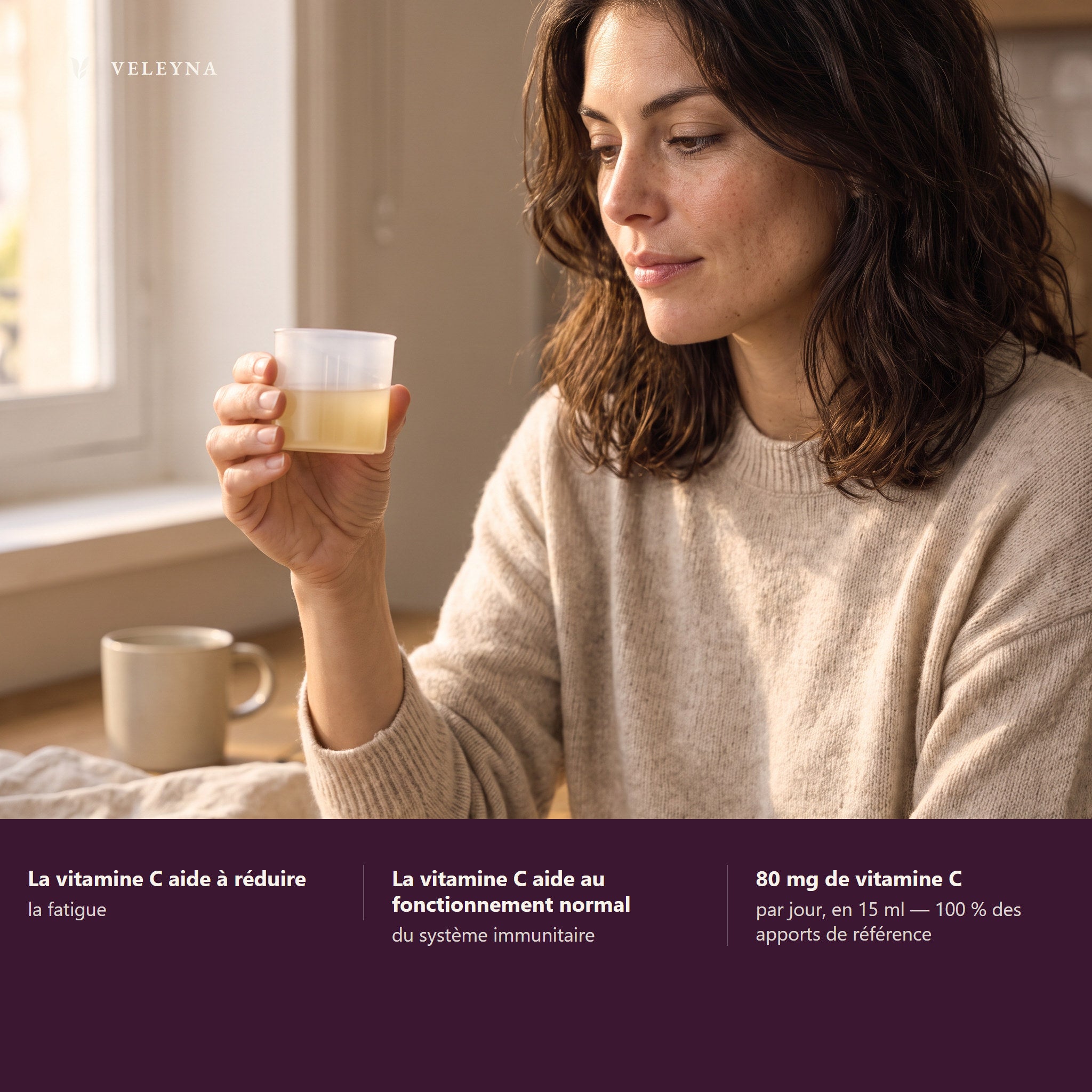 Deux bénéfices en bandeau : « La vitamine C aide à réduire la fatigue. » et « La vitamine C aide au fonctionnement normal du système immunitaire. » 80 mg de vitamine C par jour, en 15 ml, 100 % des apports de référence